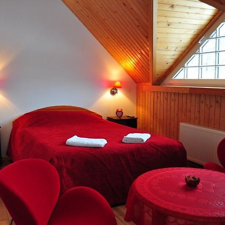 Guesthouse Leiputrija Ādaži Екстериор снимка