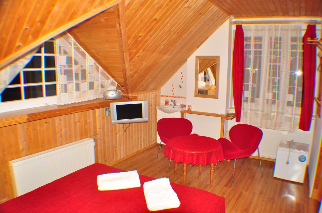 Guesthouse Leiputrija Ādaži Екстериор снимка