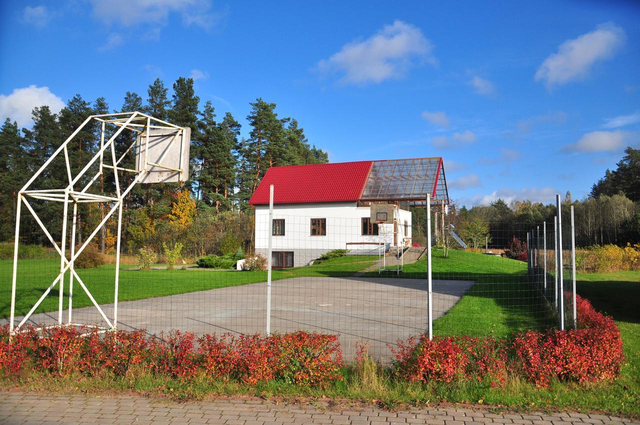 Guesthouse Leiputrija Ādaži Екстериор снимка